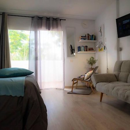 Las Americas Studio อาโรนา ภายนอก รูปภาพ